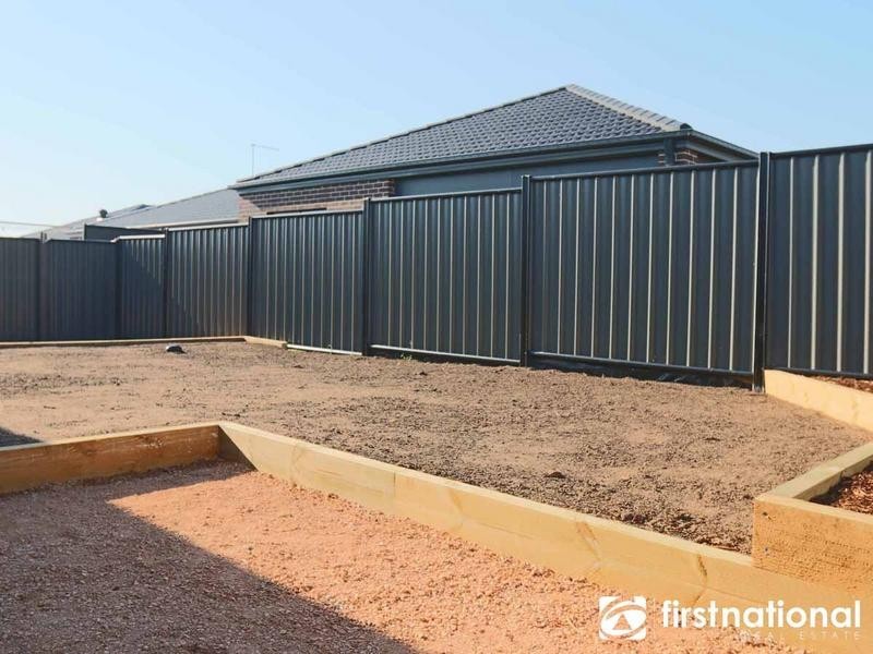 30 Hackney Circuit, Clyde North VIC 3978