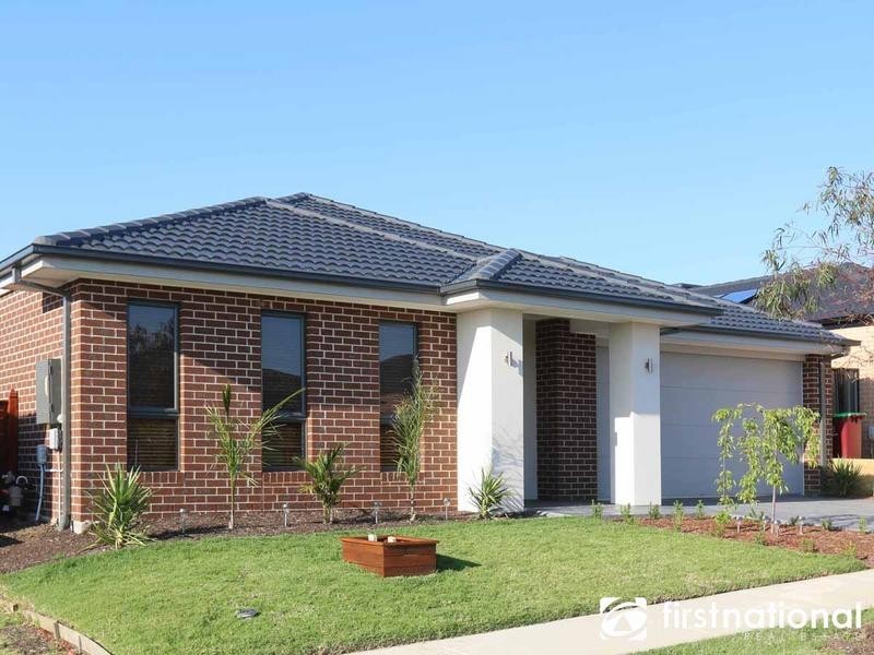 30 Hackney Circuit, Clyde North VIC 3978