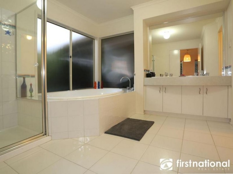 141 Golf Links Road, Berwick VIC 3806