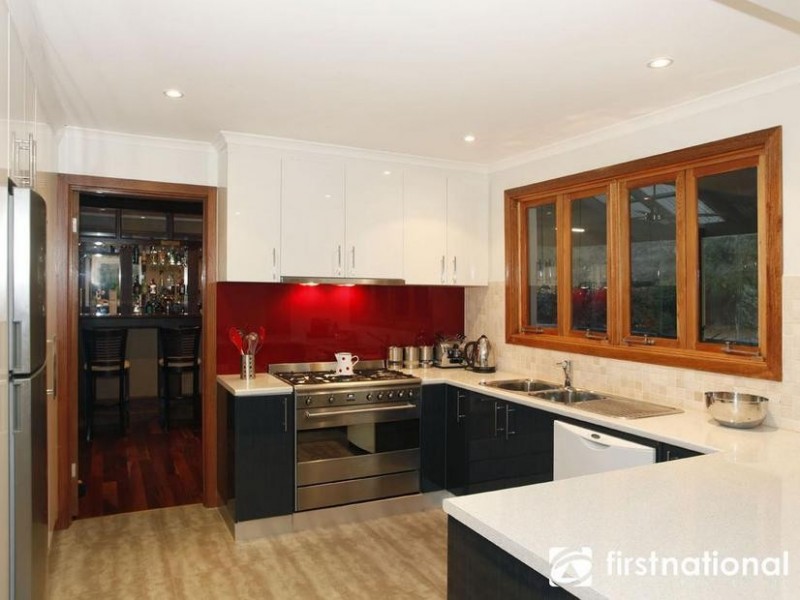 2 Savanna Court, Berwick VIC 3806