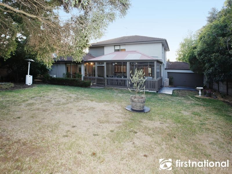 2 Savanna Court, Berwick VIC 3806