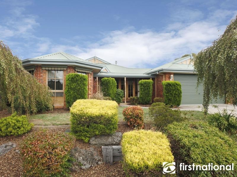 113 Earlsfield Drive, Berwick VIC 3806
