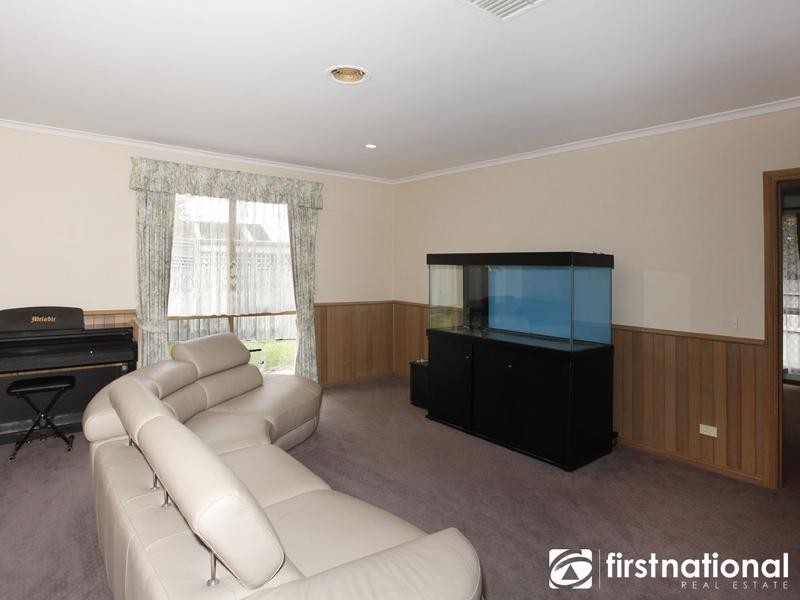 113 Earlsfield Drive, Berwick VIC 3806