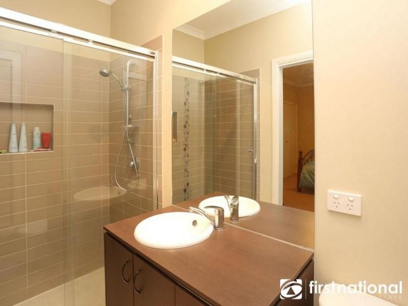 56 Banjo Paterson Drive, Pakenham VIC 3810