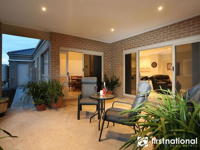 56 Banjo Paterson Drive, Pakenham VIC 3810