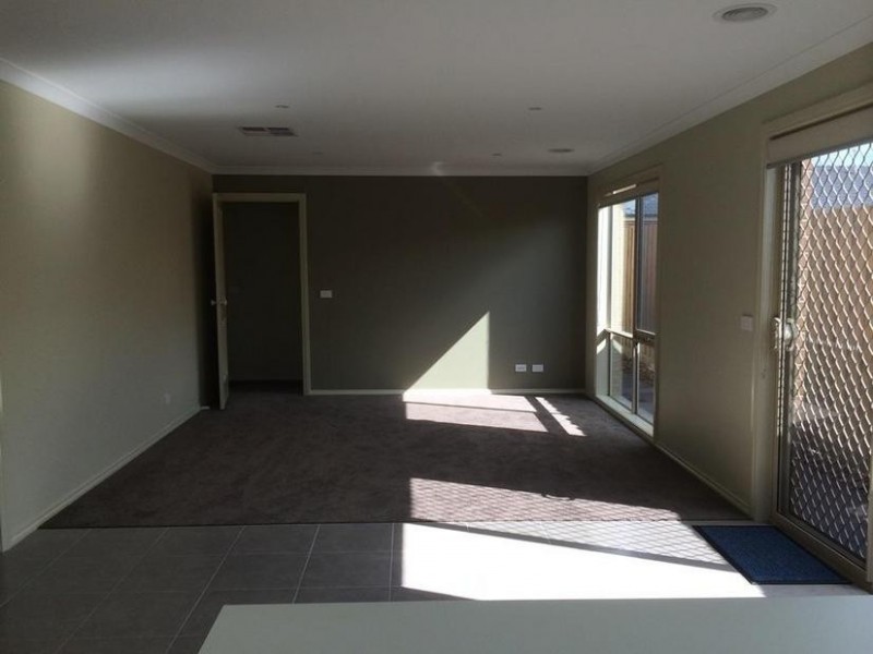 15 Cerise Street, Officer VIC 3809