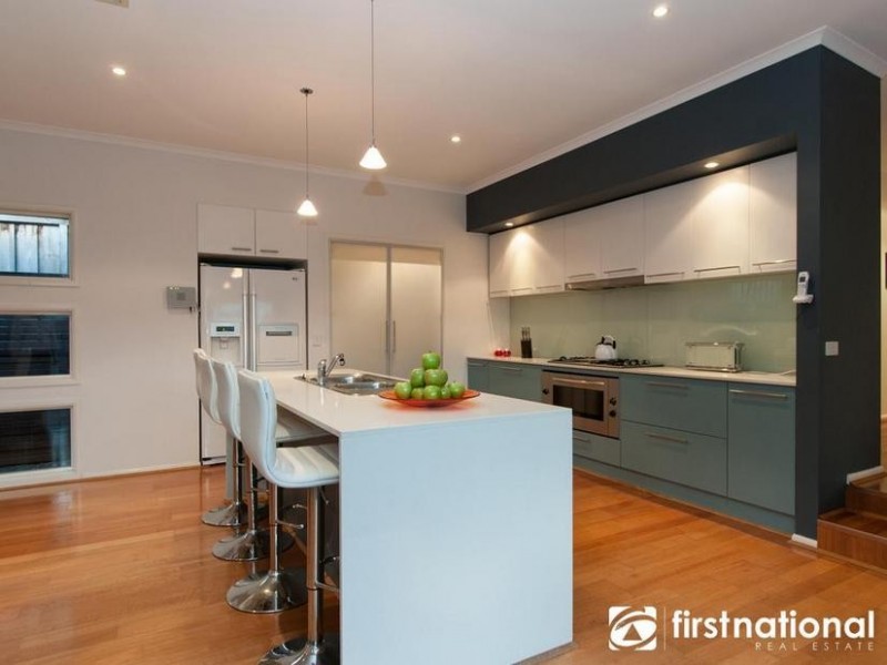 2 Bron-Y-Aur Close, Berwick VIC 3806