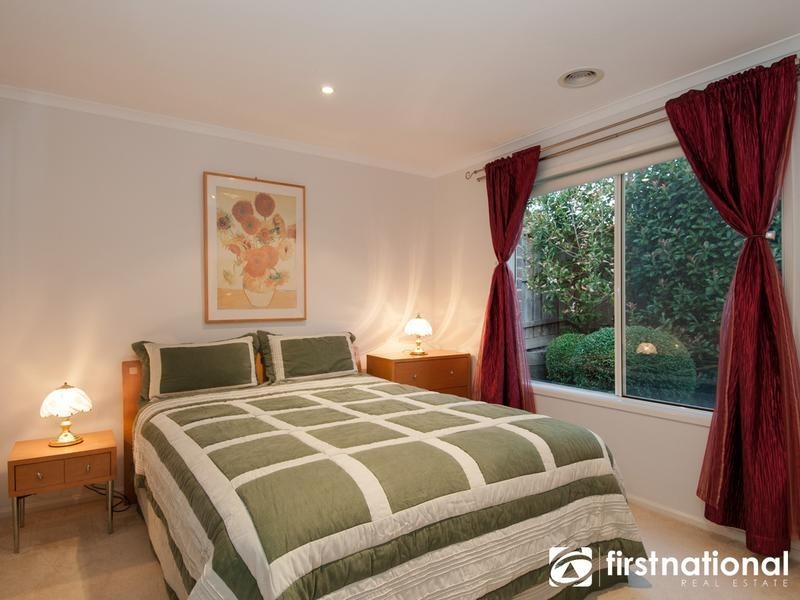 2 Bron-Y-Aur Close, Berwick VIC 3806
