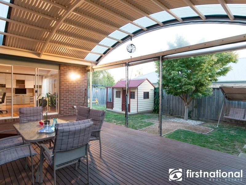 2 Bron-Y-Aur Close, Berwick VIC 3806