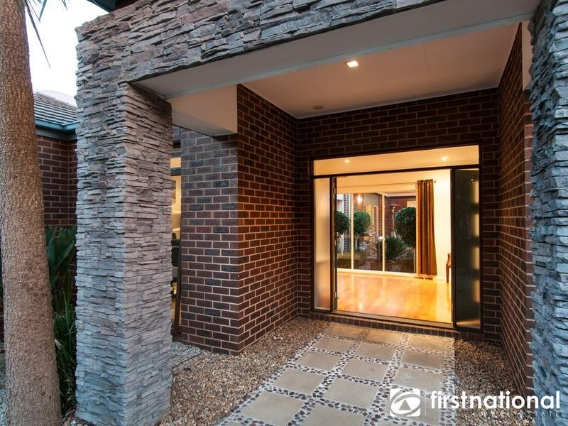 2 Bron-Y-Aur Close, Berwick VIC 3806