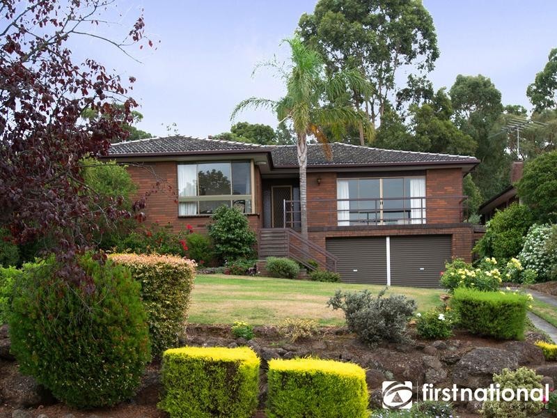 26 Outlook Drive, Berwick VIC 3806