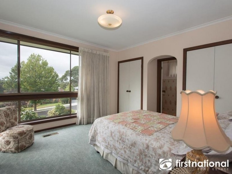 26 Outlook Drive, Berwick VIC 3806