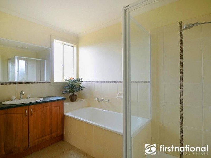 9 Torre Road, Pakenham VIC 3810