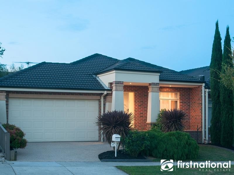 66 Fairholme Boulevard, Berwick VIC 3806