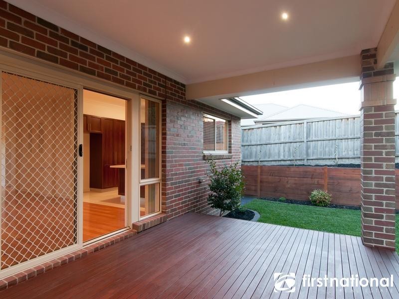 66 Fairholme Boulevard, Berwick VIC 3806