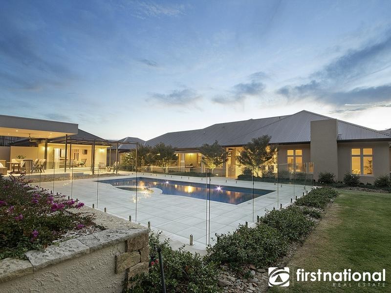 10 Connassidy Close, Beaconsfield VIC 3807