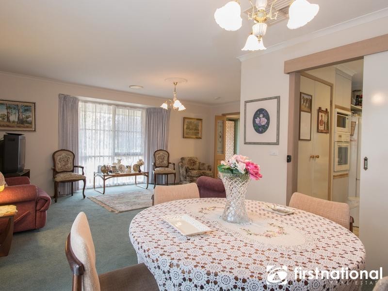 8 Ashfield Drive, Berwick VIC 3806