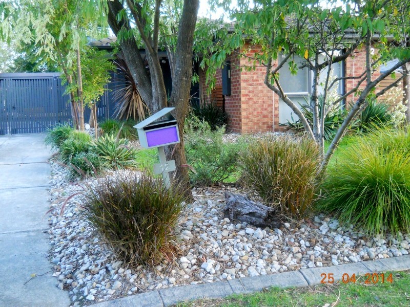 12 Hillman Court, Berwick VIC 3806