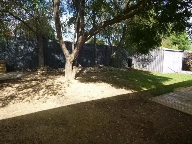 12 Hillman Court, Berwick VIC 3806