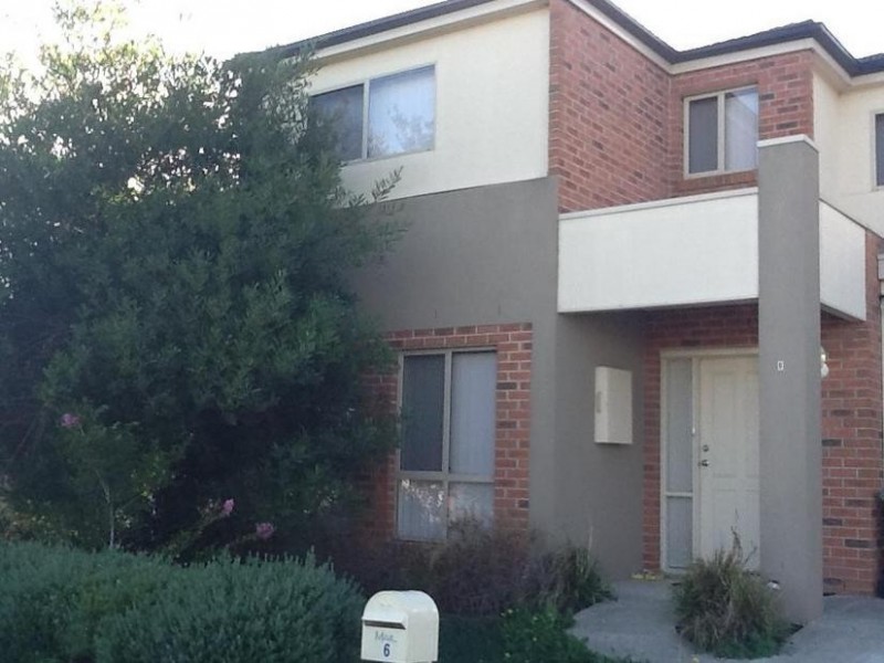 6 Melzak Way, Berwick VIC 3806