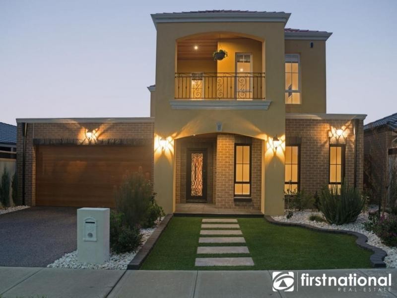 6 Ascent Drive, Cranbourne North VIC 3977