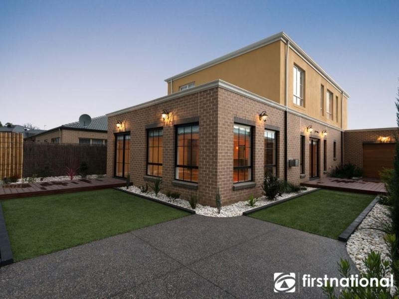 6 Ascent Drive, Cranbourne North VIC 3977