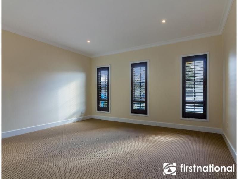 6 Ascent Drive, Cranbourne North VIC 3977