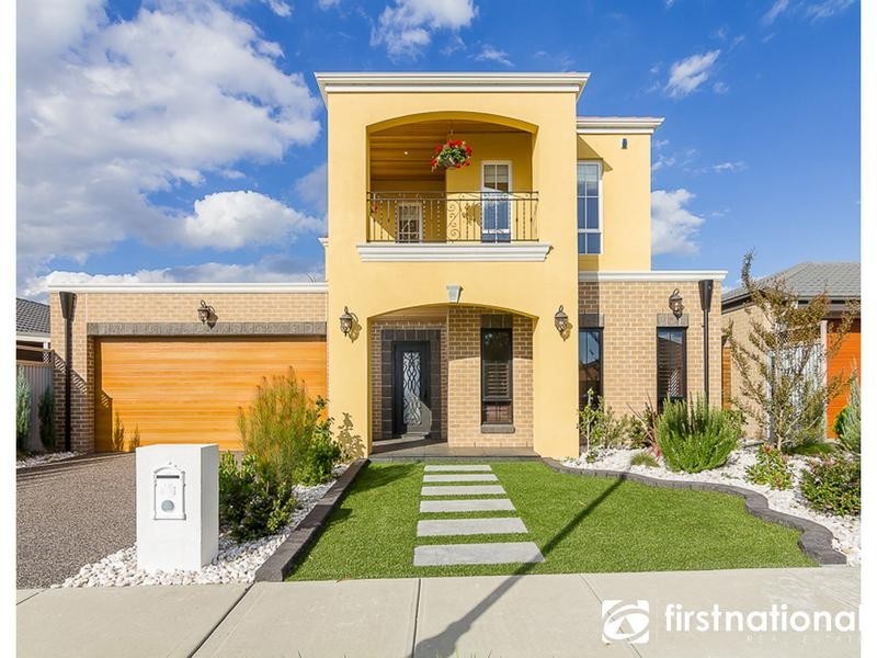 6 Ascent Drive, Cranbourne North VIC 3977