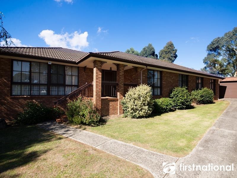 6 Ravensthorpe Crescent, Narre Warren VIC 3805