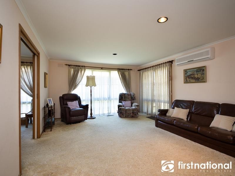 6 Ravensthorpe Crescent, Narre Warren VIC 3805