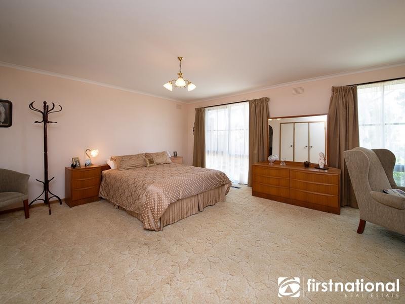 6 Ravensthorpe Crescent, Narre Warren VIC 3805