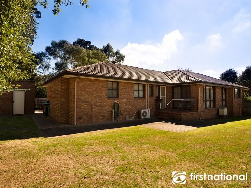 6 Ravensthorpe Crescent, Narre Warren VIC 3805