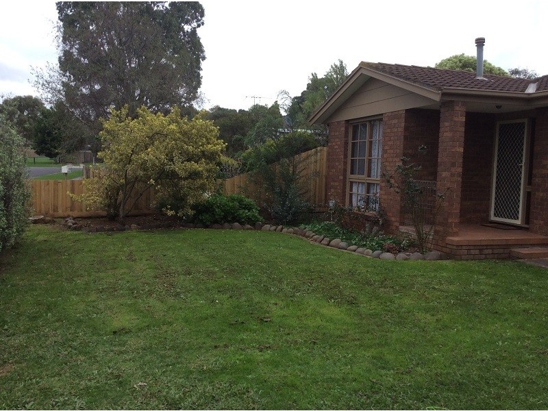 24 Woodlands Crescent, Narre Warren VIC 3805