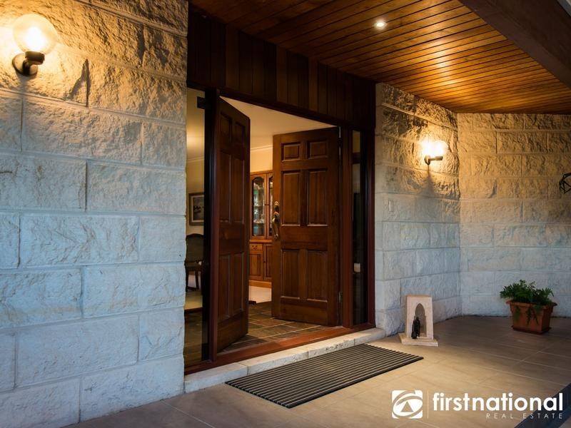 30 Beaconsfield-Emerald Road, Dewhurst VIC 3808