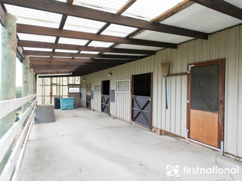 30 Beaconsfield-Emerald Road, Dewhurst VIC 3808