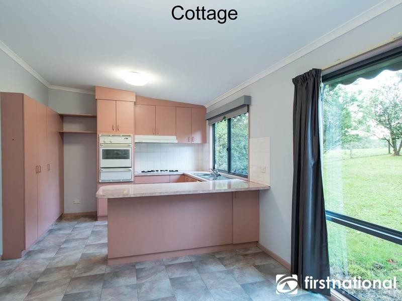 30 Beaconsfield-Emerald Road, Dewhurst VIC 3808