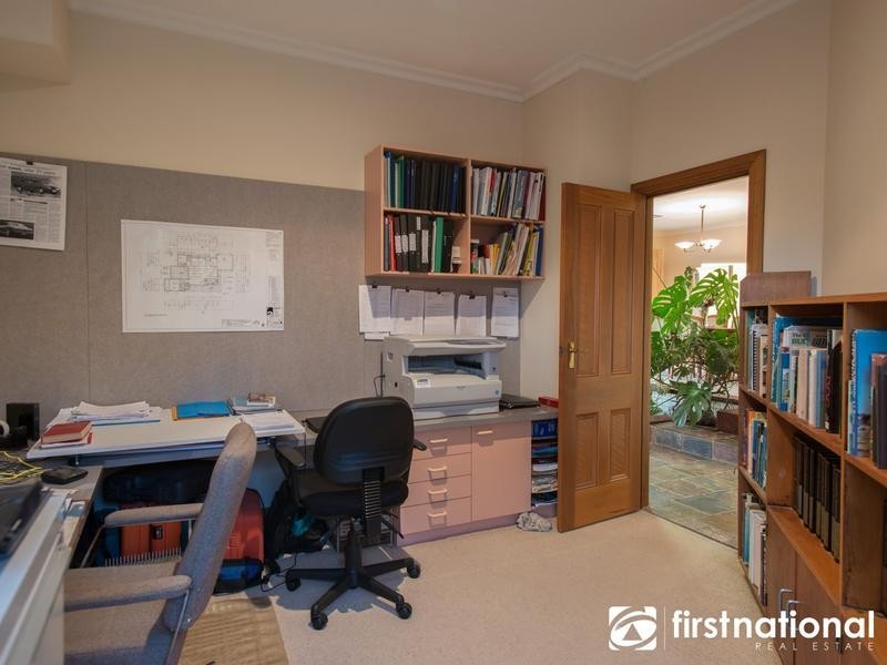 30 Beaconsfield-Emerald Road, Dewhurst VIC 3808