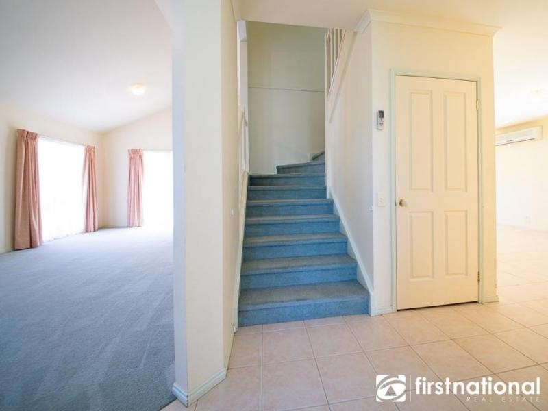 10 Rich Walk, Narre Warren South VIC 3805