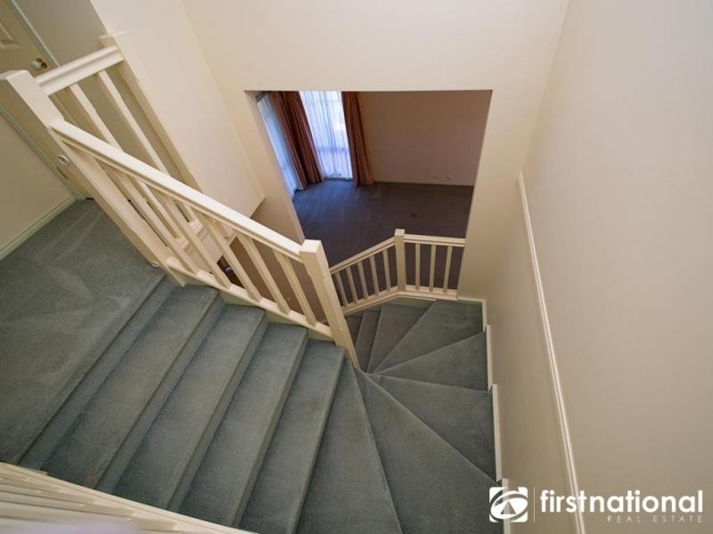 10 Rich Walk, Narre Warren South VIC 3805