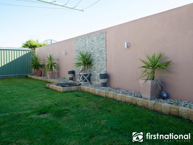 10 Rich Walk, Narre Warren South VIC 3805