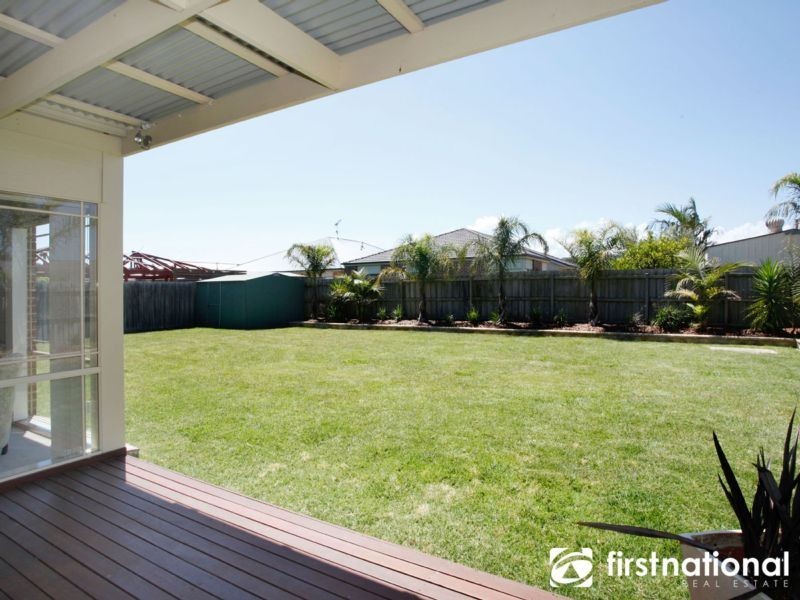 12 Tantallon Boulevard, Beaconsfield VIC 3807