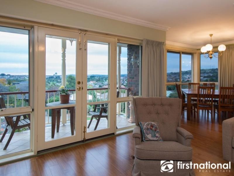 49 Lawrence Drive, Berwick VIC 3806