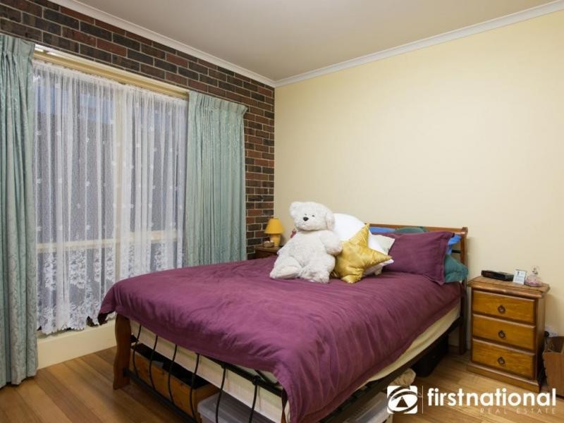 49 Lawrence Drive, Berwick VIC 3806