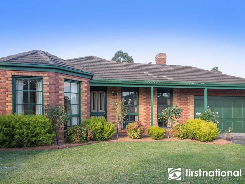 15 Escott Grove, Berwick VIC 3806