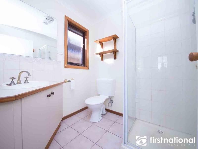 15 Escott Grove, Berwick VIC 3806