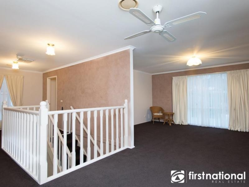 2 Dirkala Retreat, Berwick VIC 3806