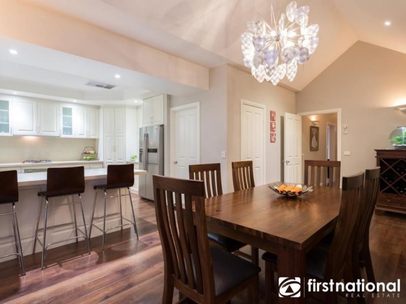 9 Emerson Court, Berwick VIC 3806