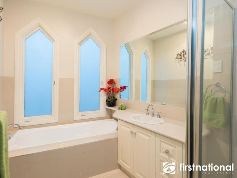 9 Emerson Court, Berwick VIC 3806