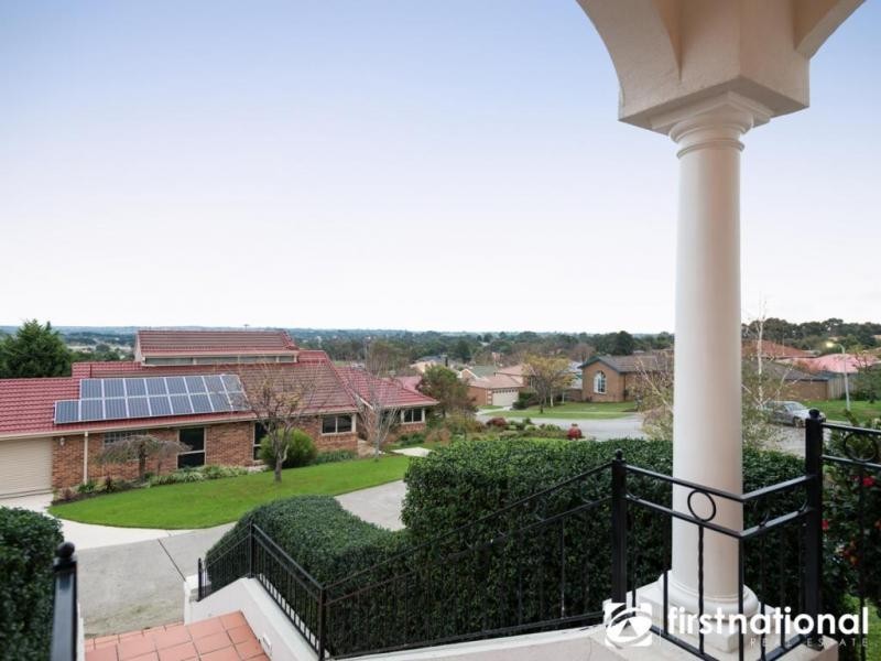 9 Emerson Court, Berwick VIC 3806