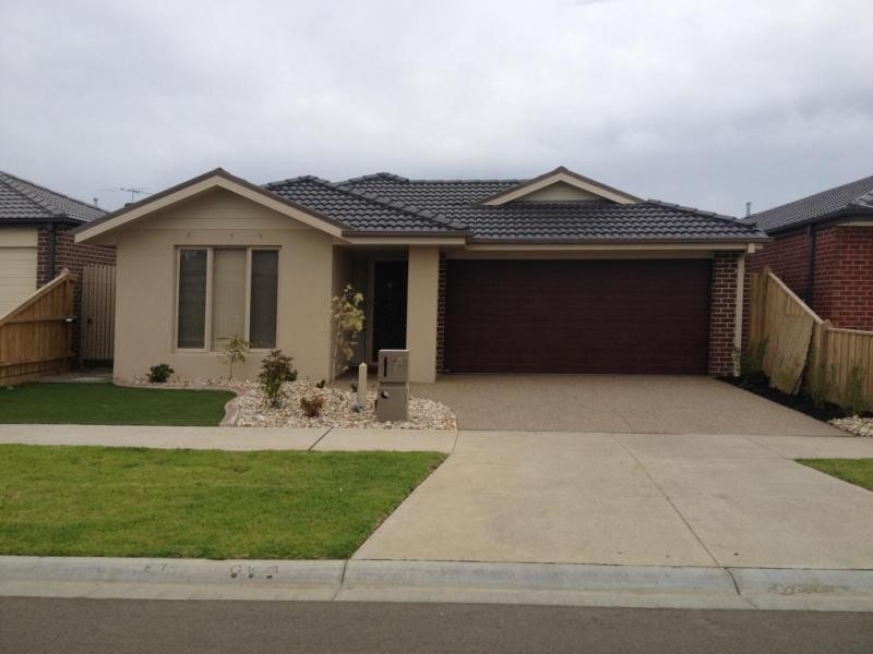 70 Frankland Street, Clyde North VIC 3978